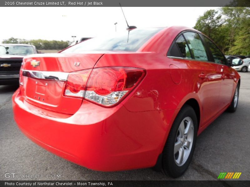 Red Hot / Jet Black 2016 Chevrolet Cruze Limited LT