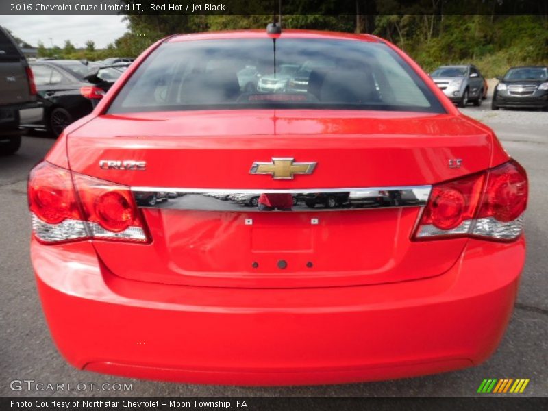 Red Hot / Jet Black 2016 Chevrolet Cruze Limited LT
