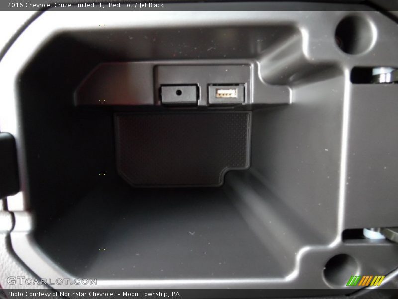 Red Hot / Jet Black 2016 Chevrolet Cruze Limited LT