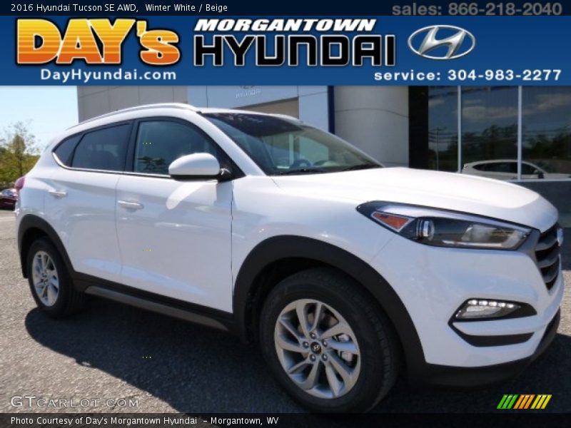 Winter White / Beige 2016 Hyundai Tucson SE AWD