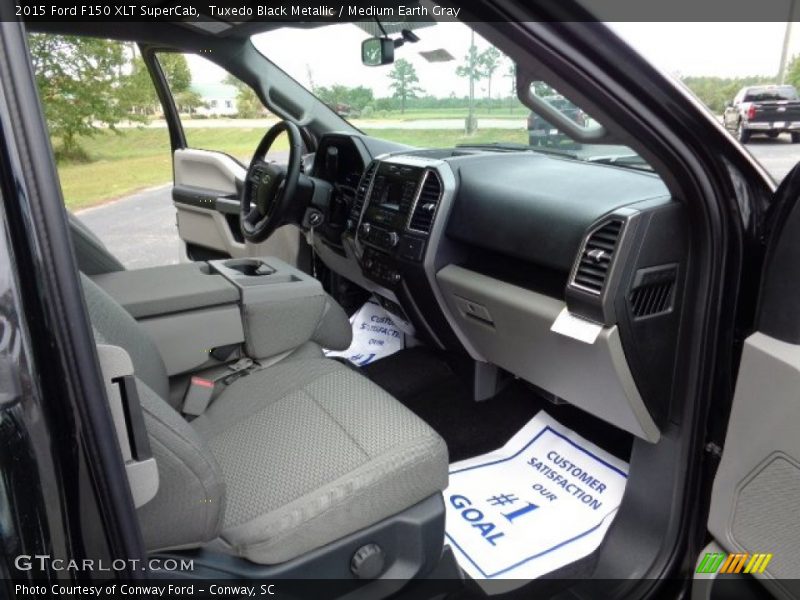 Tuxedo Black Metallic / Medium Earth Gray 2015 Ford F150 XLT SuperCab