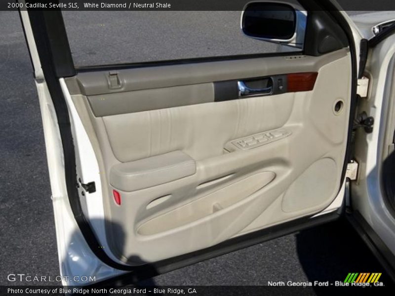 White Diamond / Neutral Shale 2000 Cadillac Seville SLS