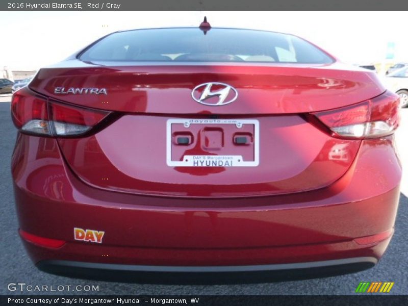 Red / Gray 2016 Hyundai Elantra SE