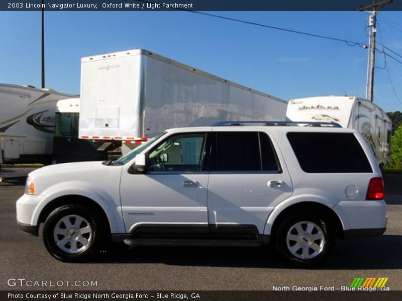 Oxford White / Light Parchment 2003 Lincoln Navigator Luxury