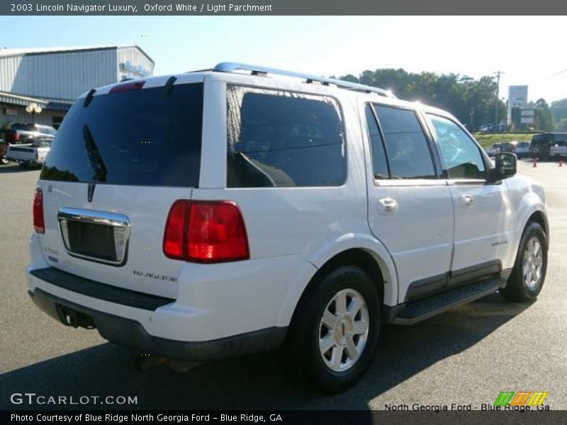 Oxford White / Light Parchment 2003 Lincoln Navigator Luxury