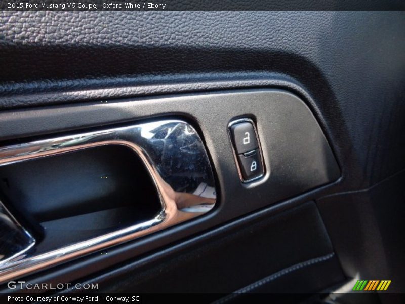 Oxford White / Ebony 2015 Ford Mustang V6 Coupe
