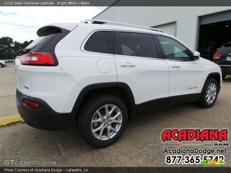 Bright White / Black 2016 Jeep Cherokee Latitude