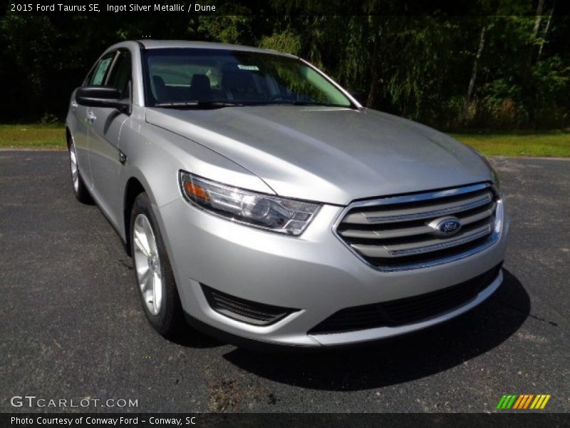Ingot Silver Metallic / Dune 2015 Ford Taurus SE