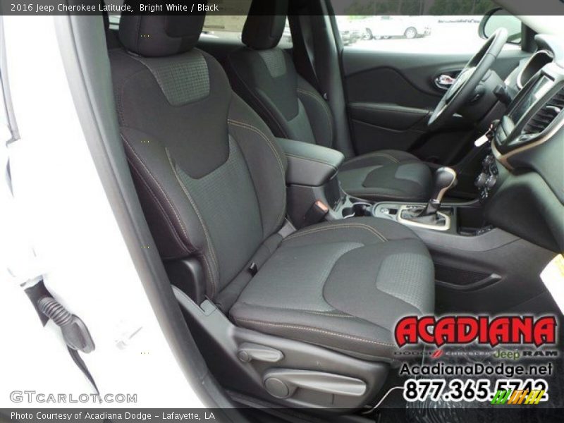 Bright White / Black 2016 Jeep Cherokee Latitude