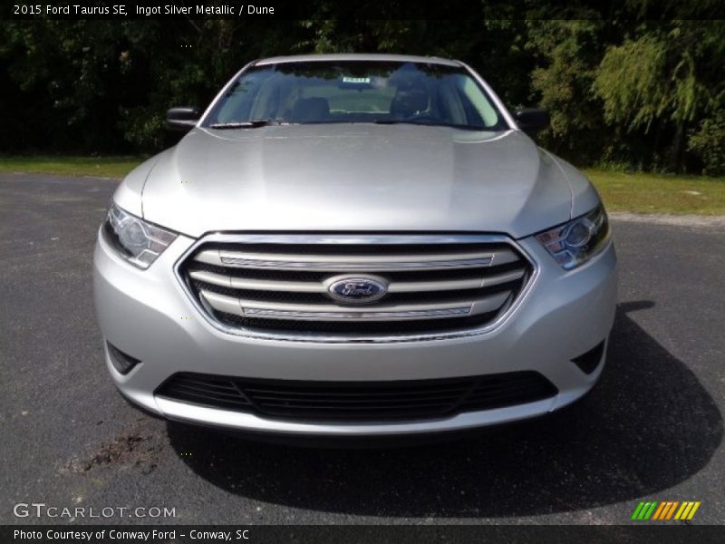 Ingot Silver Metallic / Dune 2015 Ford Taurus SE