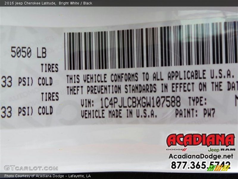 Bright White / Black 2016 Jeep Cherokee Latitude
