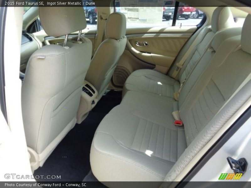 Ingot Silver Metallic / Dune 2015 Ford Taurus SE