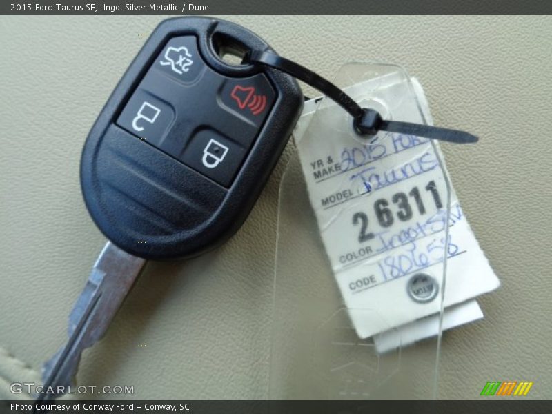 Ingot Silver Metallic / Dune 2015 Ford Taurus SE