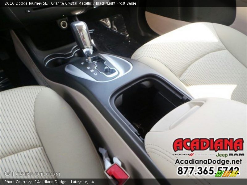 Granite Crystal Metallic / Black/Light Frost Beige 2016 Dodge Journey SE