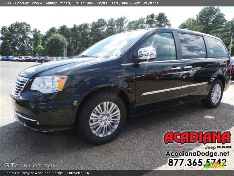 Brilliant Black Crystal Pearl / Black/Light Graystone 2016 Chrysler Town & Country Limited