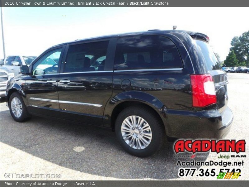 Brilliant Black Crystal Pearl / Black/Light Graystone 2016 Chrysler Town & Country Limited