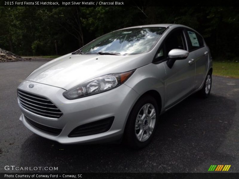 Ingot Silver Metallic / Charcoal Black 2015 Ford Fiesta SE Hatchback