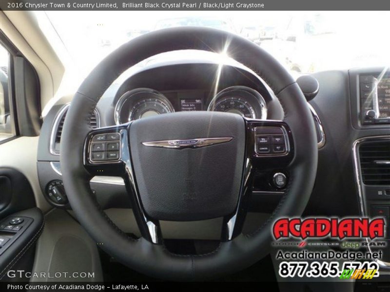 Brilliant Black Crystal Pearl / Black/Light Graystone 2016 Chrysler Town & Country Limited
