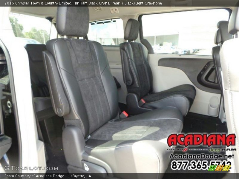 Brilliant Black Crystal Pearl / Black/Light Graystone 2016 Chrysler Town & Country Limited