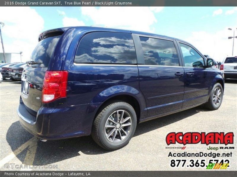 True Blue Pearl / Black/Light Graystone 2016 Dodge Grand Caravan SXT