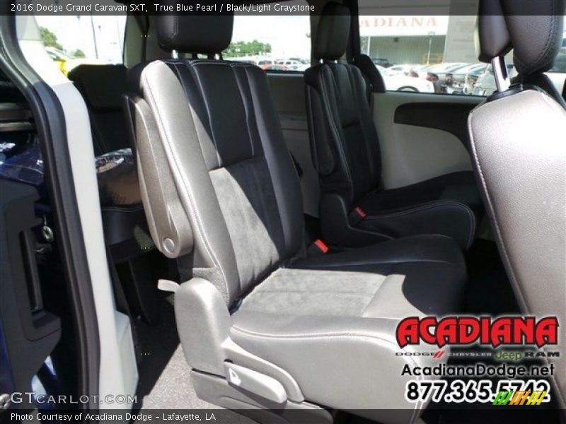 True Blue Pearl / Black/Light Graystone 2016 Dodge Grand Caravan SXT