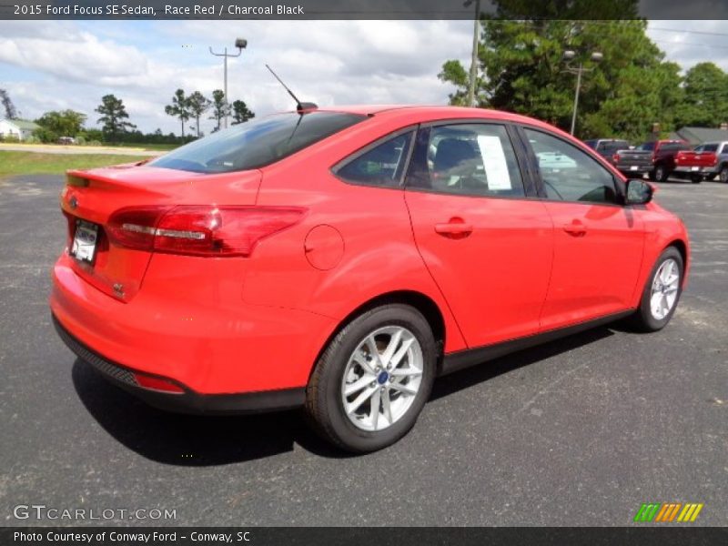 Race Red / Charcoal Black 2015 Ford Focus SE Sedan