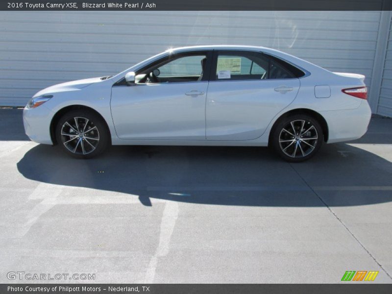 Blizzard White Pearl / Ash 2016 Toyota Camry XSE