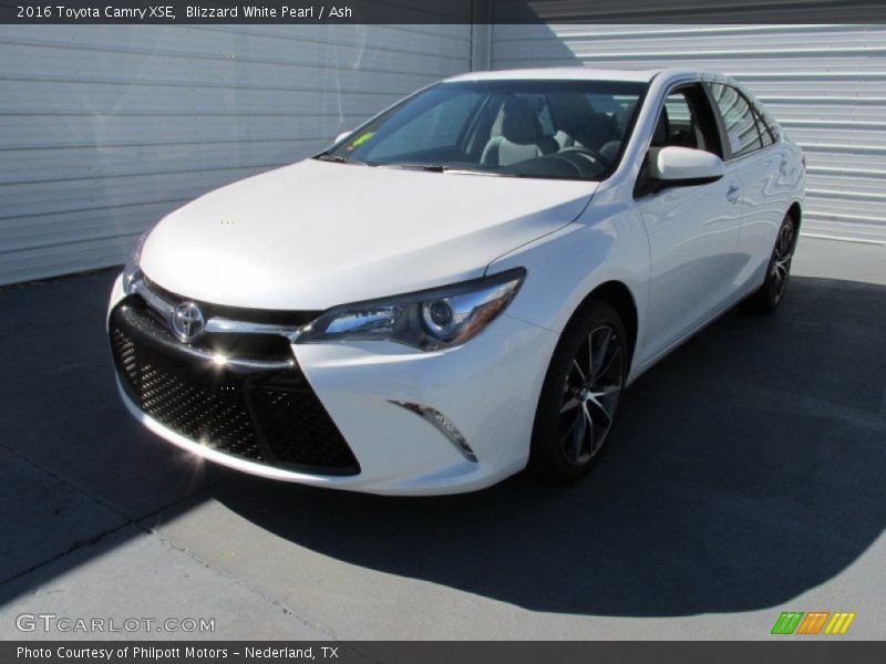 Blizzard White Pearl / Ash 2016 Toyota Camry XSE