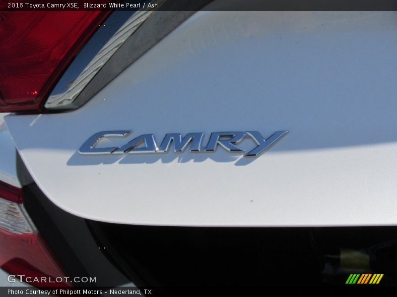 Blizzard White Pearl / Ash 2016 Toyota Camry XSE