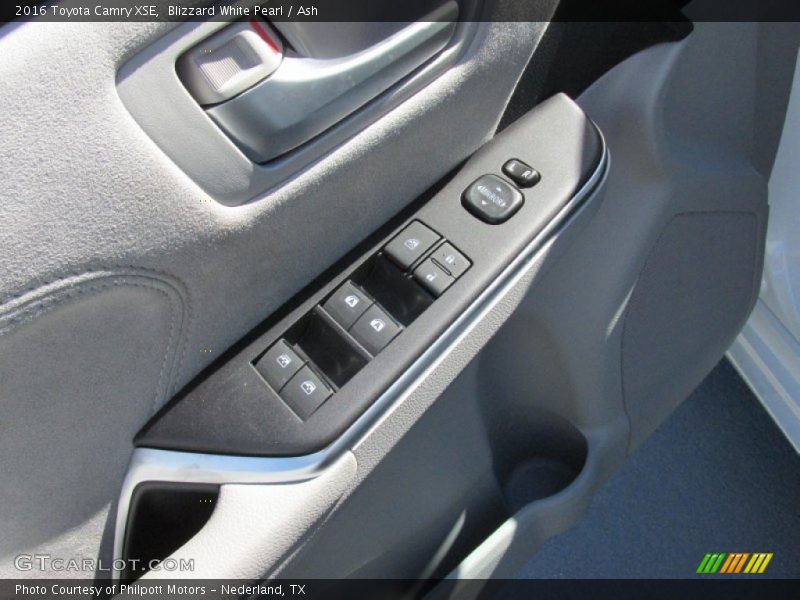 Blizzard White Pearl / Ash 2016 Toyota Camry XSE