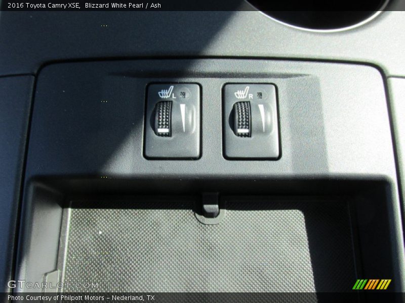 Blizzard White Pearl / Ash 2016 Toyota Camry XSE