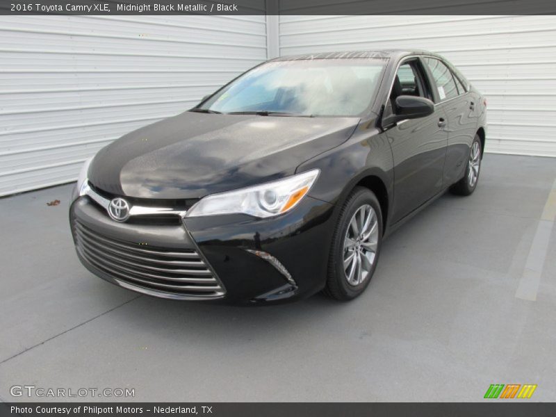 Midnight Black Metallic / Black 2016 Toyota Camry XLE
