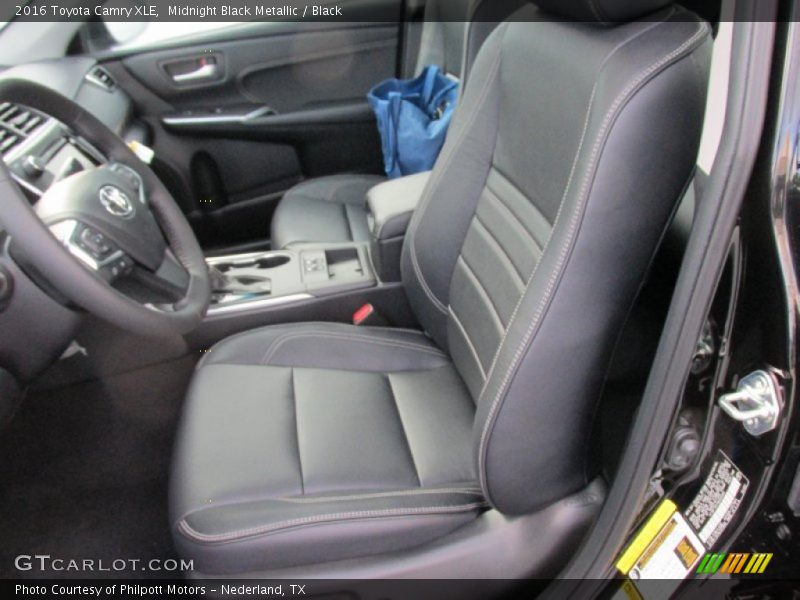 Midnight Black Metallic / Black 2016 Toyota Camry XLE