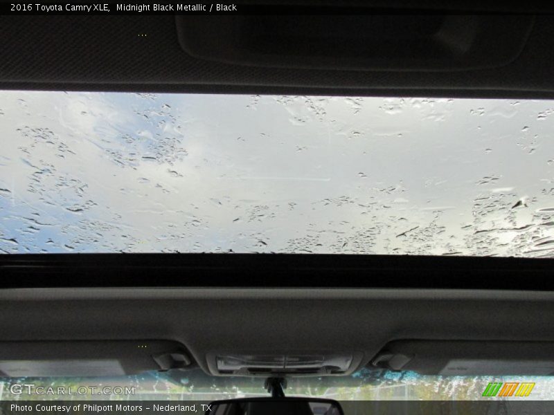 Midnight Black Metallic / Black 2016 Toyota Camry XLE