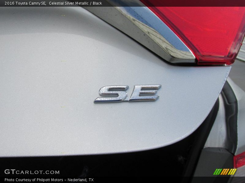 Celestial Silver Metallic / Black 2016 Toyota Camry SE
