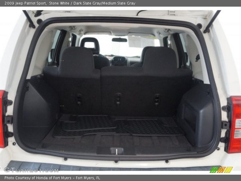 Stone White / Dark Slate Gray/Medium Slate Gray 2009 Jeep Patriot Sport