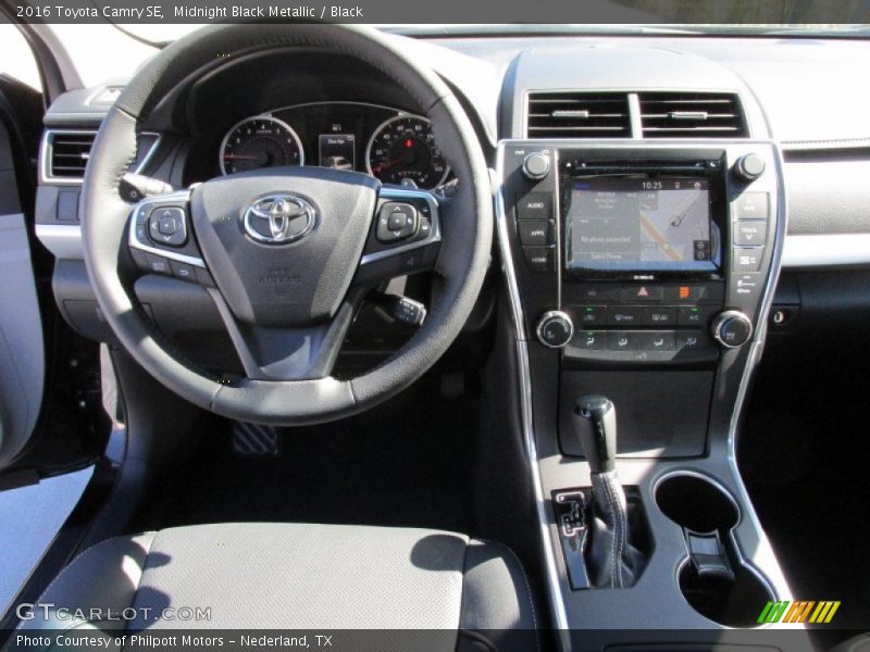 Midnight Black Metallic / Black 2016 Toyota Camry SE