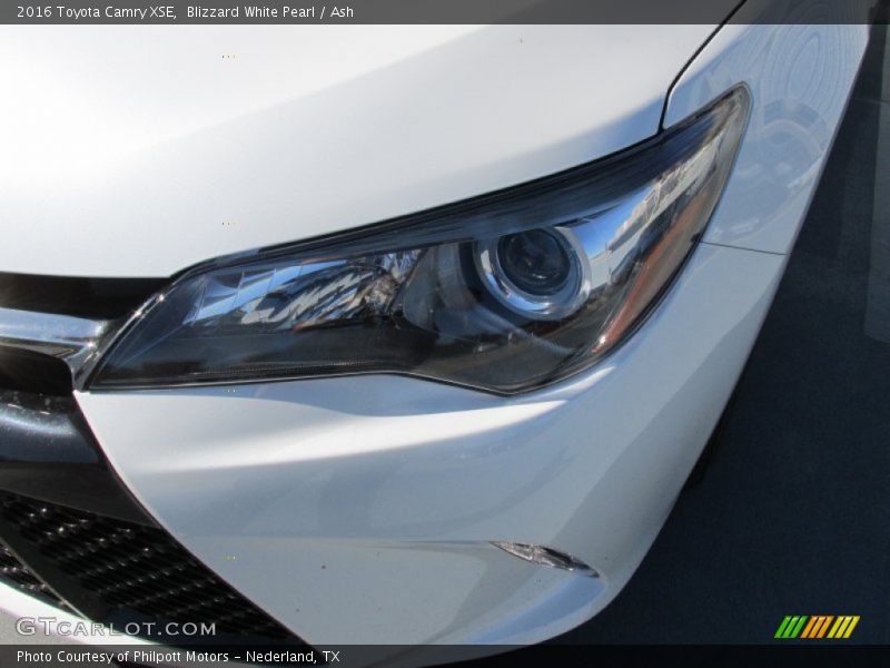 Blizzard White Pearl / Ash 2016 Toyota Camry XSE