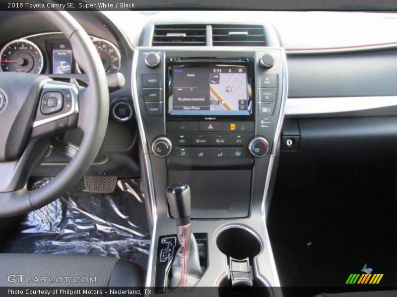 Super White / Black 2016 Toyota Camry SE