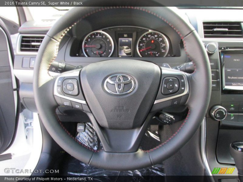 Super White / Black 2016 Toyota Camry SE