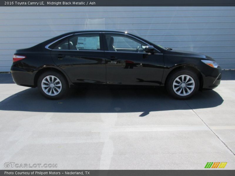 Midnight Black Metallic / Ash 2016 Toyota Camry LE