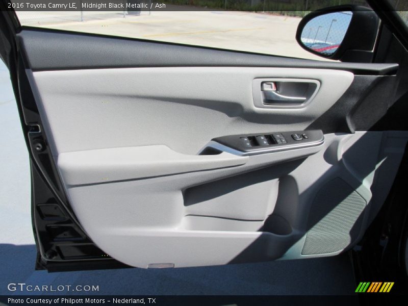 Midnight Black Metallic / Ash 2016 Toyota Camry LE