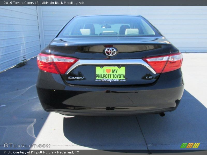 Midnight Black Metallic / Ash 2016 Toyota Camry LE