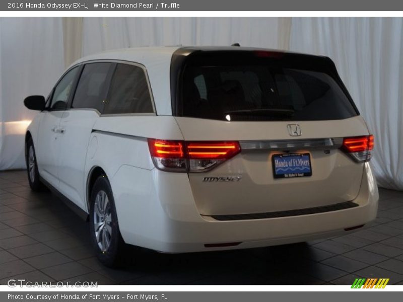 White Diamond Pearl / Truffle 2016 Honda Odyssey EX-L