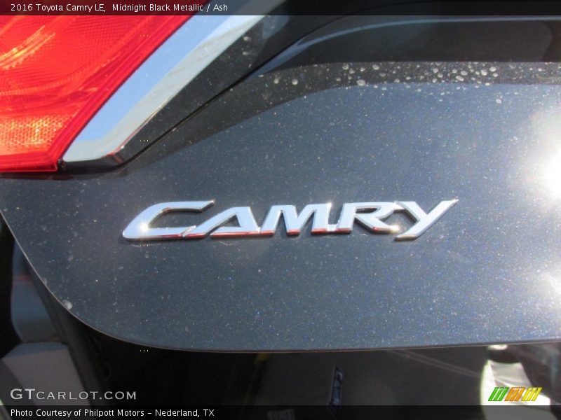 Midnight Black Metallic / Ash 2016 Toyota Camry LE