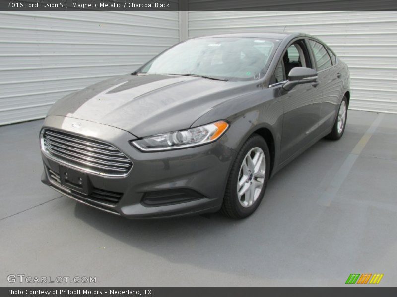 Magnetic Metallic / Charcoal Black 2016 Ford Fusion SE