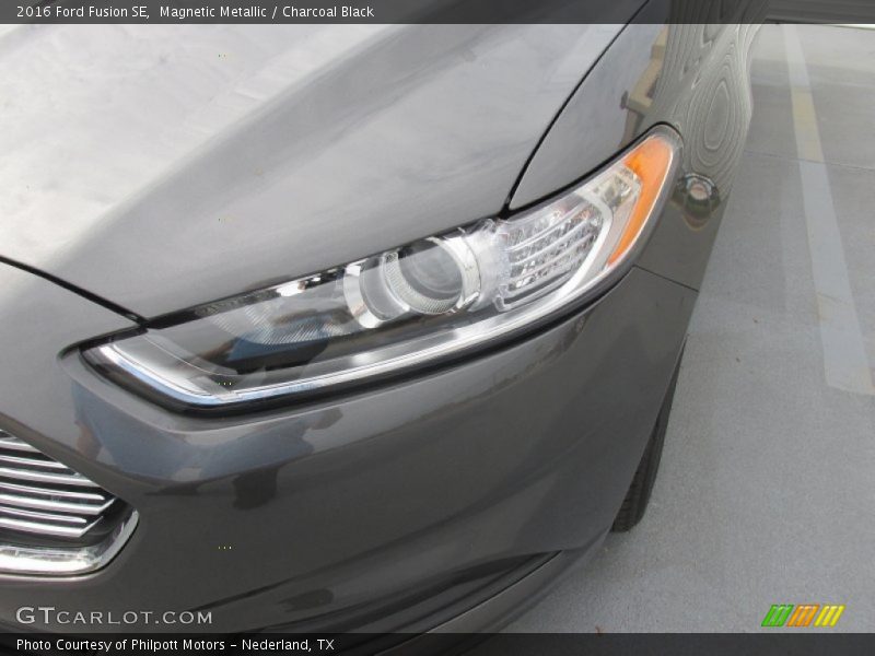 Magnetic Metallic / Charcoal Black 2016 Ford Fusion SE