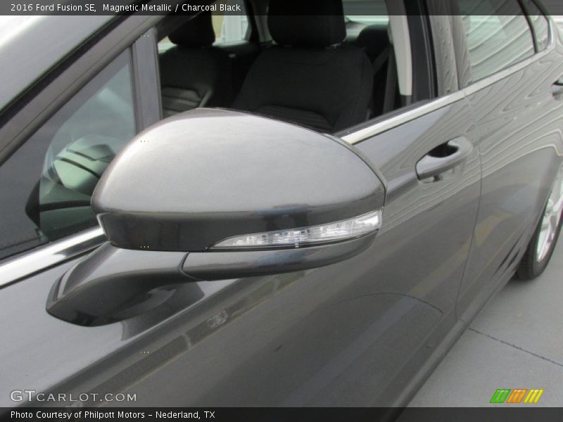 Magnetic Metallic / Charcoal Black 2016 Ford Fusion SE