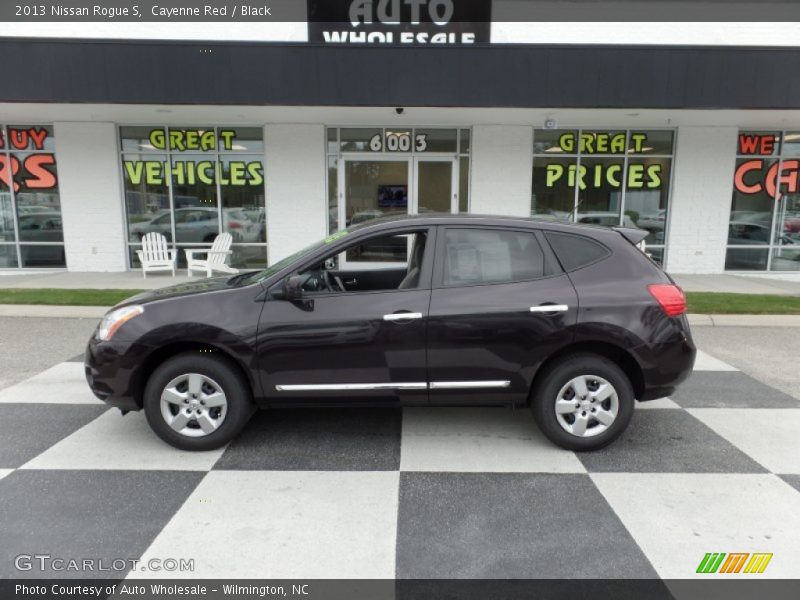 Cayenne Red / Black 2013 Nissan Rogue S