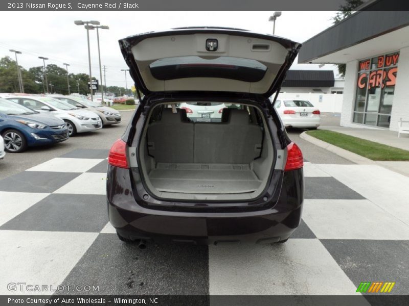 Cayenne Red / Black 2013 Nissan Rogue S